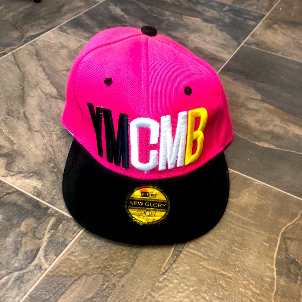 ❤️ 3/$30 YMCMB cap 🧢 (NWT)